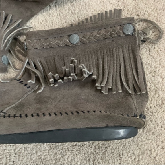 Minnetonka Suede Leather Fringe Studded Detail Ankle Booties - Picture 3 of 13